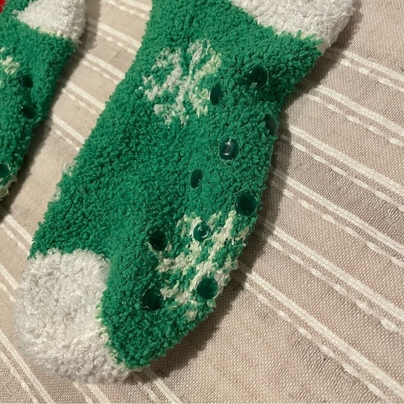 Unbranded Santa Claus Snowflake Stretchy Fuzzy Christmas Socks - Picture 2 of 5
